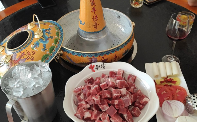 蒙羊传奇冰块煮羊火锅加盟品牌介绍
